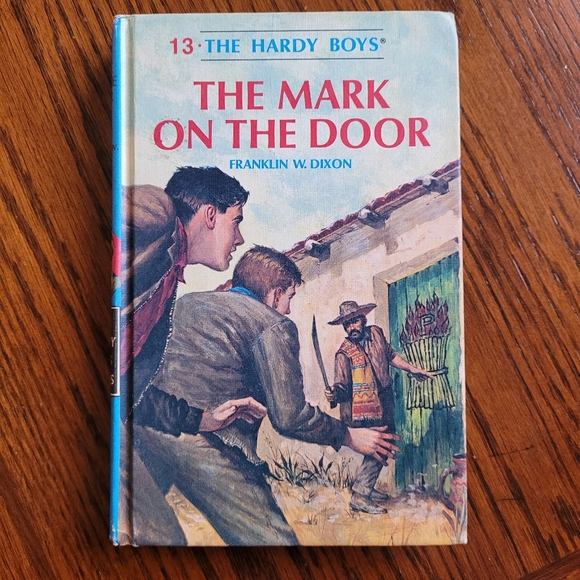 Hardy Boys. What Happened at Midnight. The Mark on the Door. Vintage books. - Picture 3 of 3